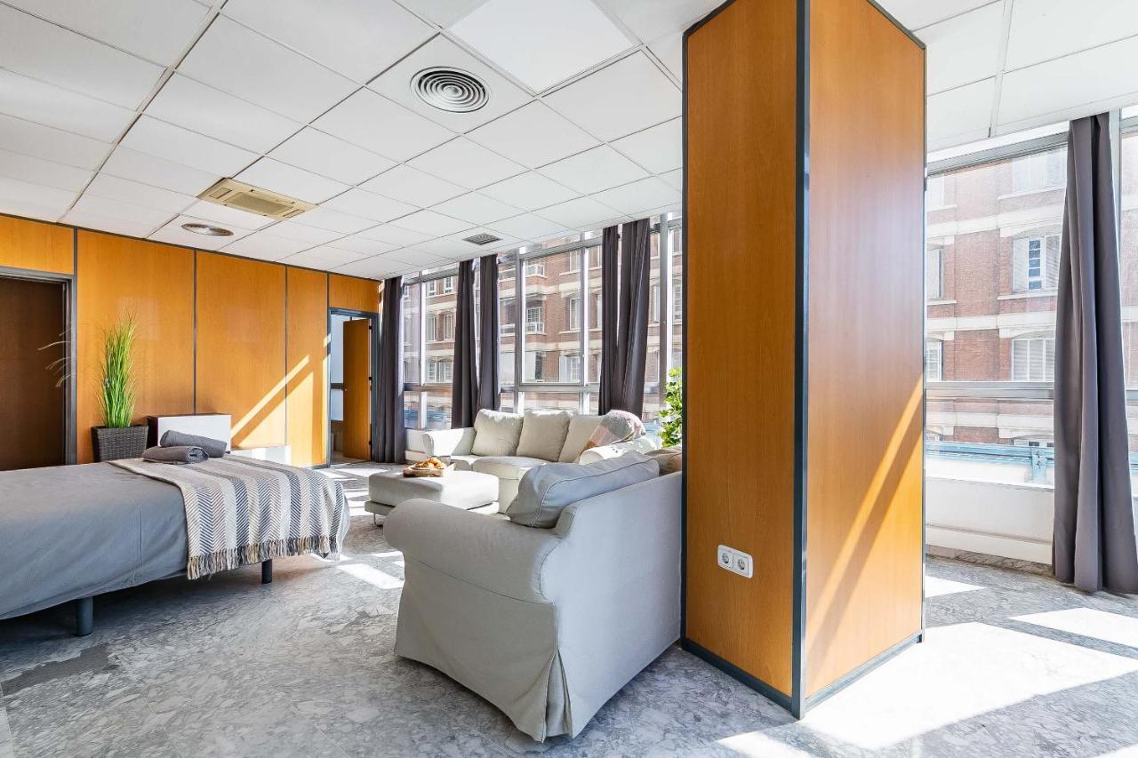 Grand Soho Ofihouse Malaga Lägenhet Exteriör bild