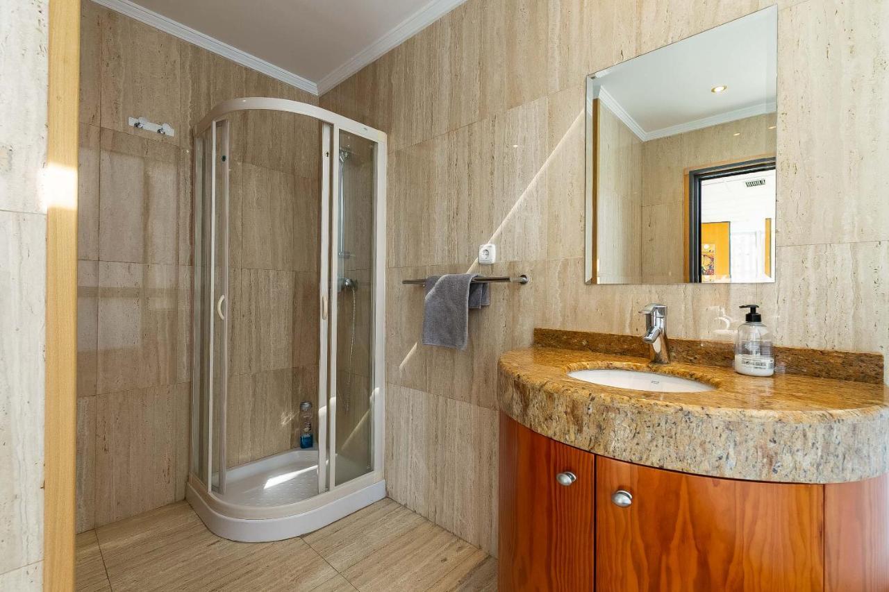 Grand Soho Ofihouse Malaga Lägenhet Exteriör bild